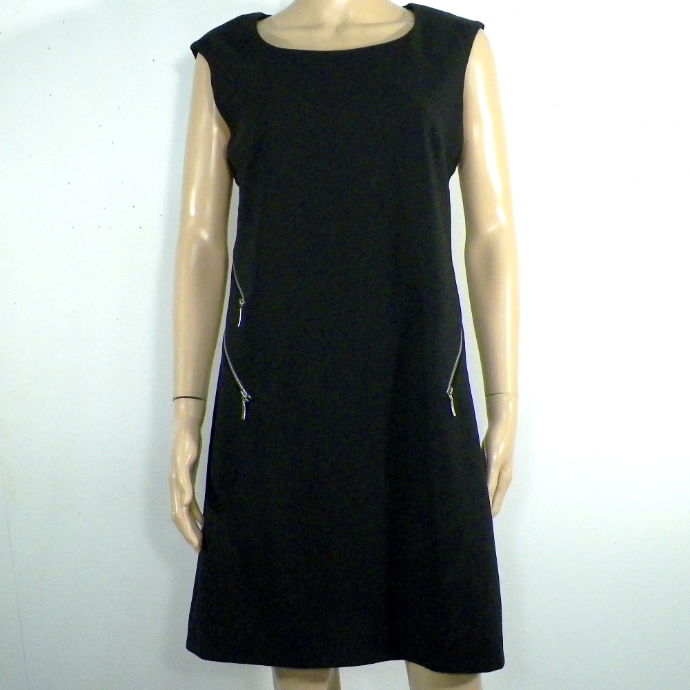 Acheter Robe Noire RINASCIMENTO Taille XS. Bon état - 15,00 € Robe Noire RINASCIMENTO Taille XS. Bon état - reconditionné disponible sur Label Emmaüs